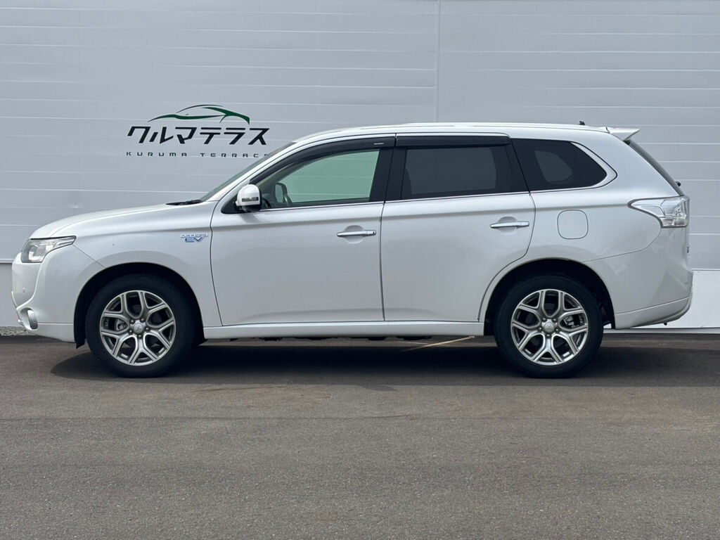 三菱 アウトランダーPHEV 納車写真 サイド