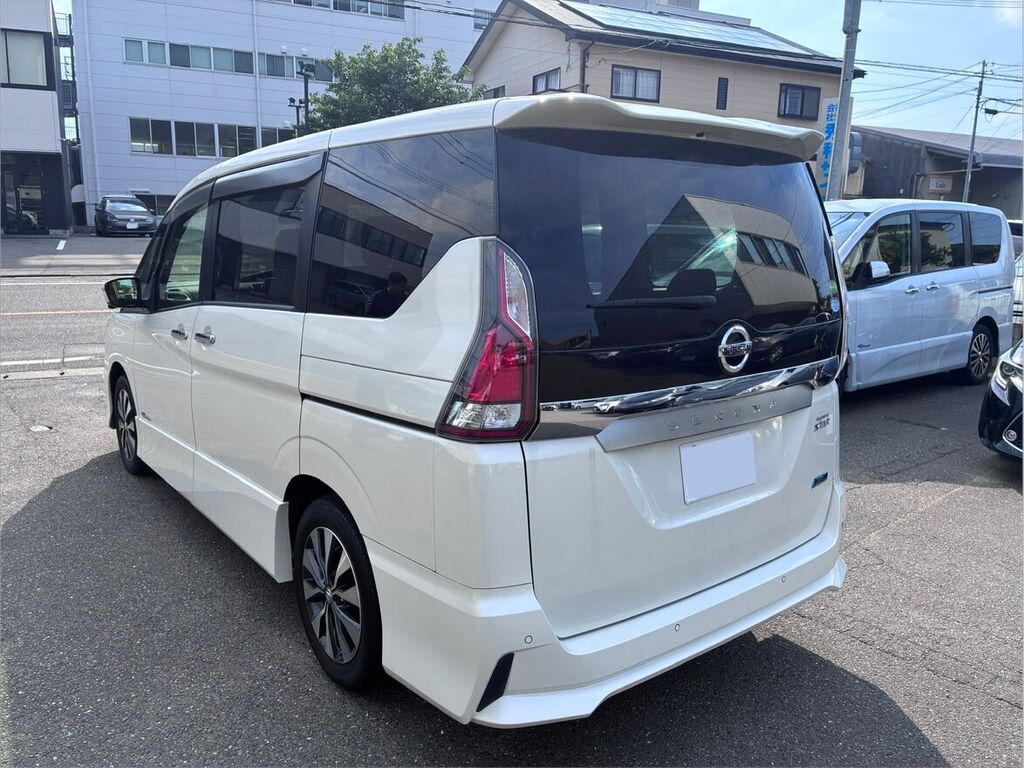 日産 セレナ 納車写真②