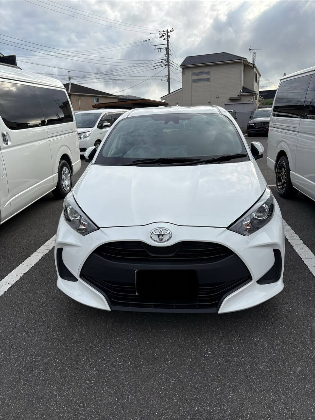 トヨタ ヤリス 納車写真 リア①