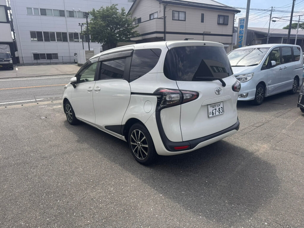 トヨタ シエンタ フロント