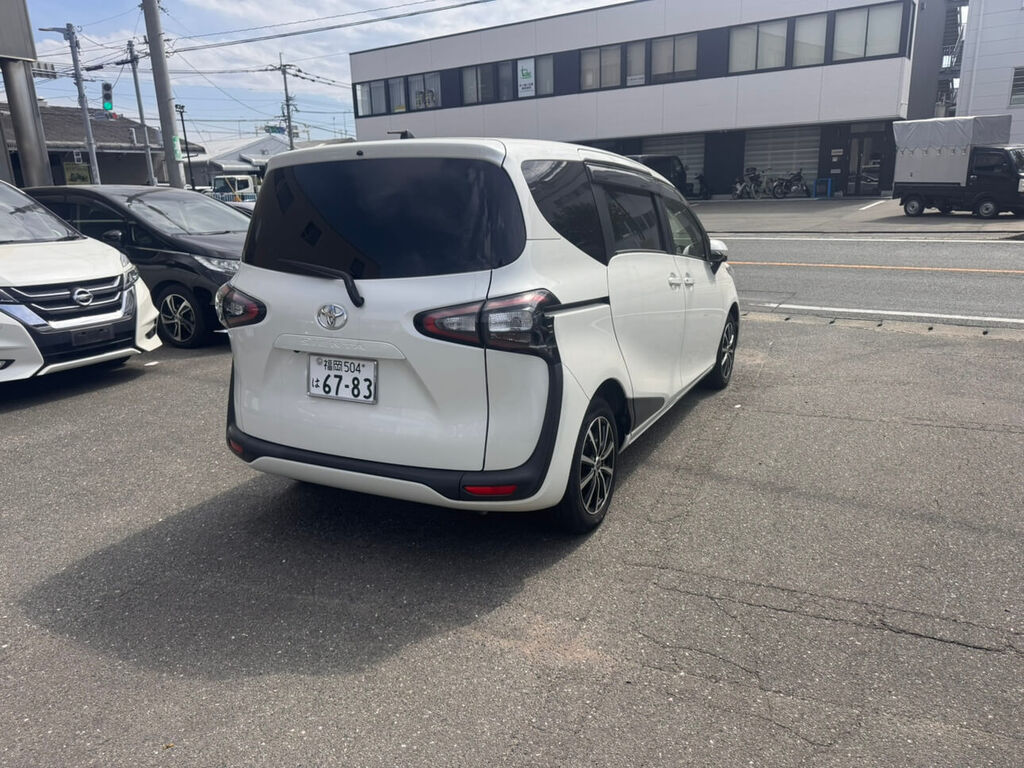トヨタ シエンタ リア