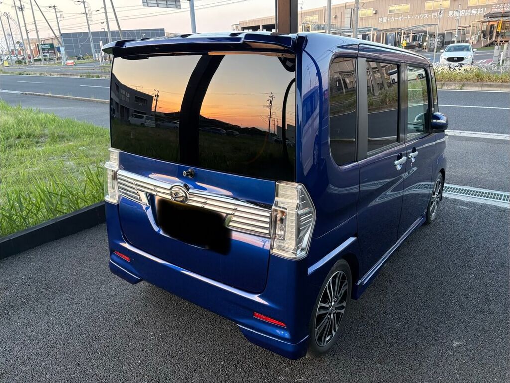 ダイハツ タント カスタム フロント