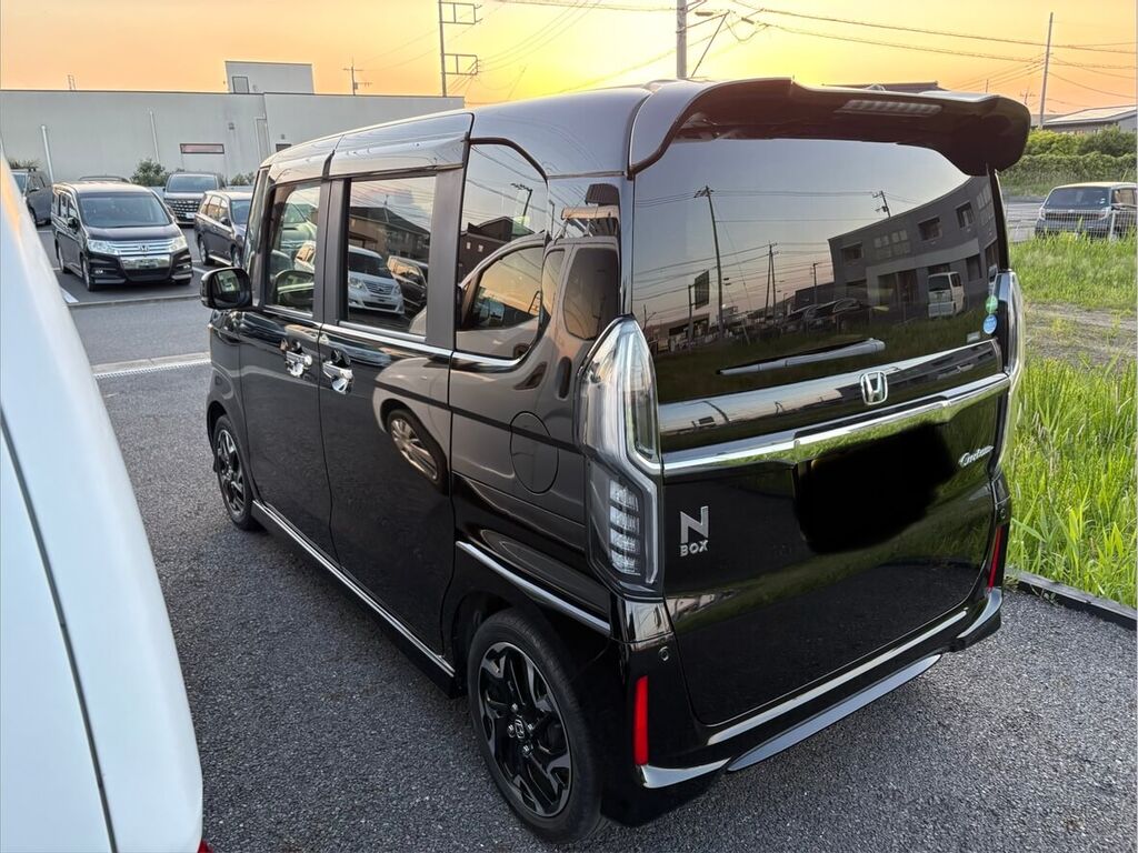 ホンダ N-BOX カスタム リアサイド