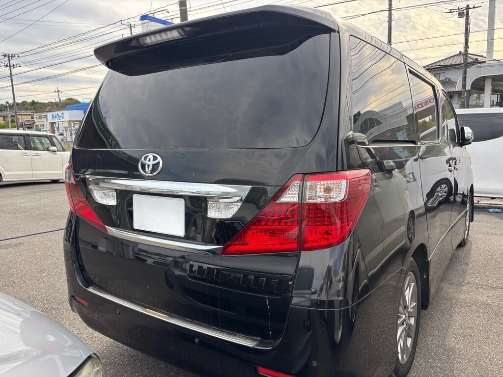 トヨタ アルファード リア