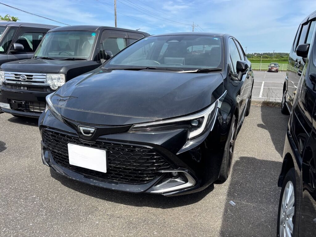 トヨタ カローラスポーツ フロント