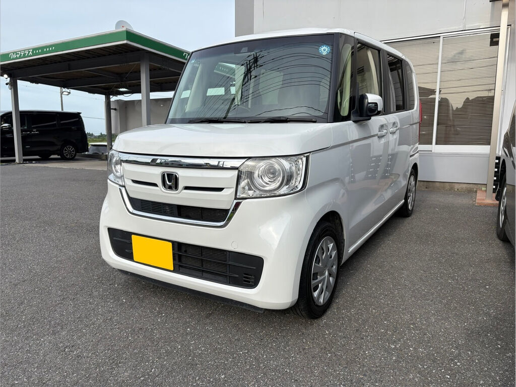 ホンダ N-BOX フロント