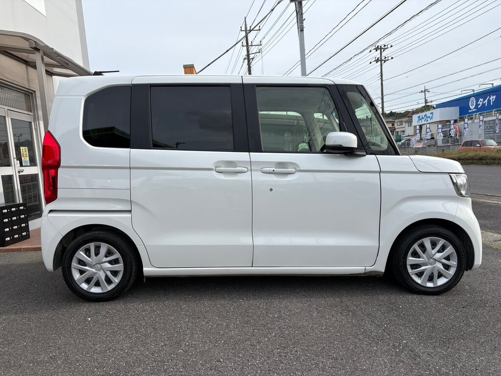 ホンダ N-BOX サイド